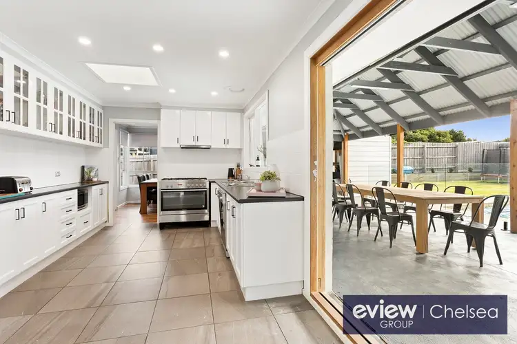 12 Raphael Crescent, Frankston VIC 3199