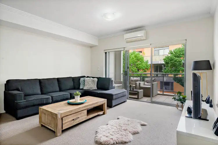 4/2-6 Howard Avenue, Northmead NSW 2152