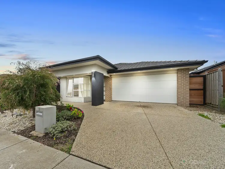 5 Randall Avenue, Clyde North VIC 3978