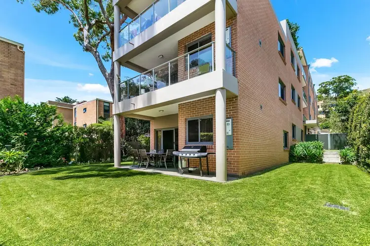 Third view of Homely unit listing, 1/32 The Crescent, Dee Why NSW 2099
