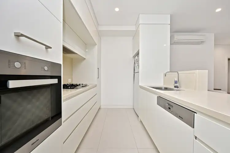 303/2 Palm Avenue, Breakfast Point NSW 2137