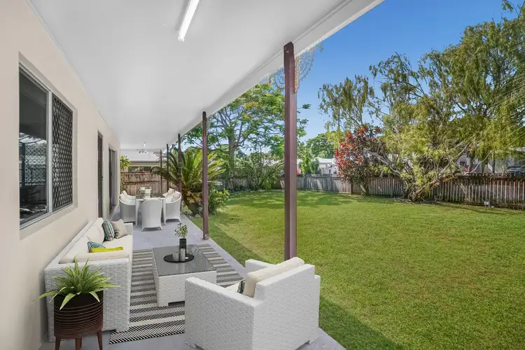 70 Veivers Road, Palm Cove QLD 4879