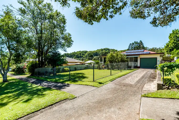 8 Hill Street, Nambour QLD 4560