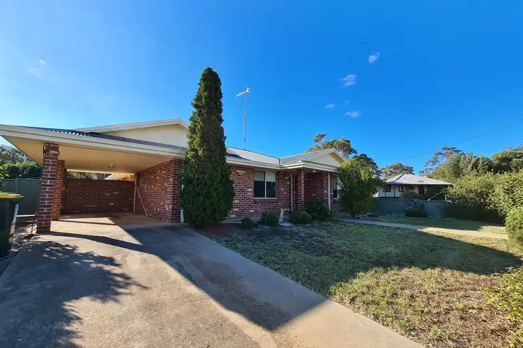 11 Lavarock Street, Broomehill Village WA 6318