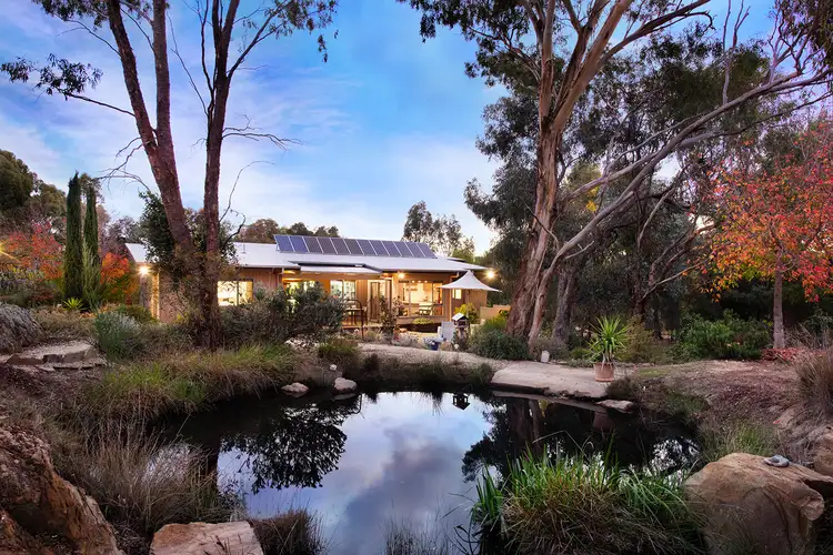 2A Penhallurick Street, Campbells Creek VIC 3451