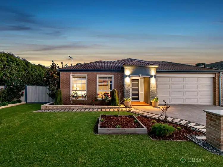 Second view of Homely house listing, 18 Kimberley Downs Court, Narre Warren South VIC 3805