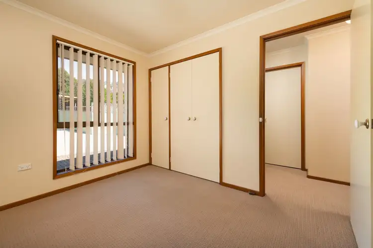 Sixth view of Homely unit listing, 1/8 Page Court, Wodonga VIC 3690