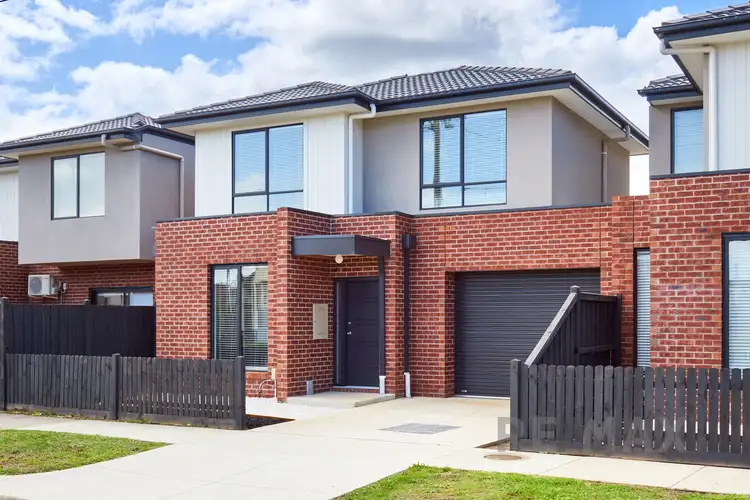 33 McLean Crescent, Dandenong North VIC 3175