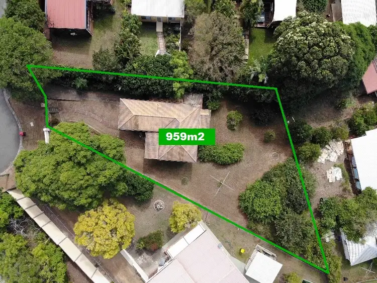 8 Edric Street, Holland Park West QLD 4121