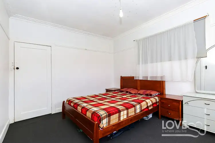 Fourth view of Homely house listing, 5 Glasgow Avenue, Reservoir VIC 3073
