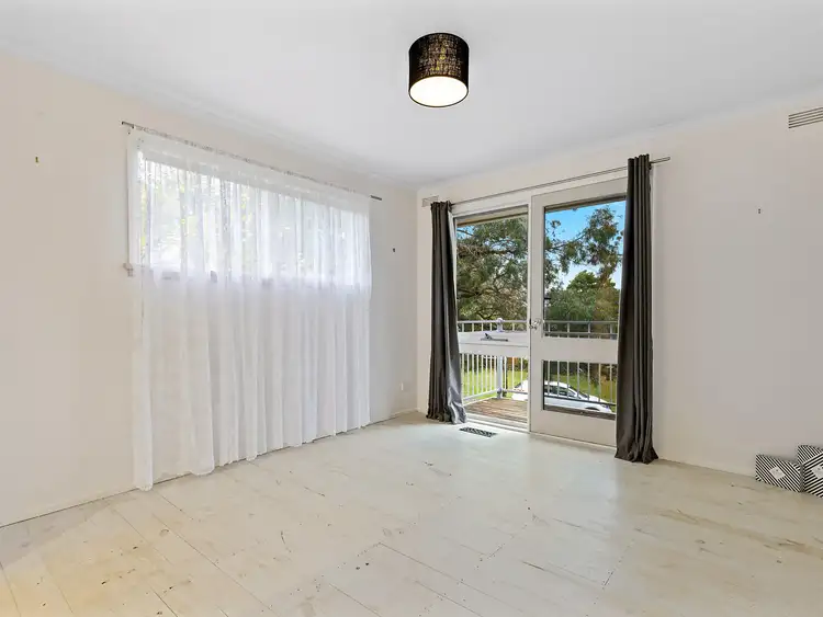 Fifth view of Homely house listing, 8 Mansfield Avenue, Mount Clear VIC 3350