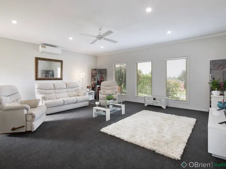 Fifth view of Homely house listing, 3 Bradley Place, Warragul VIC 3820