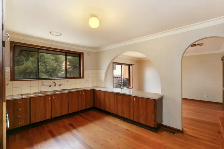 Fourth view of Homely house listing, 10 Earlwood Court, Thomastown VIC 3074