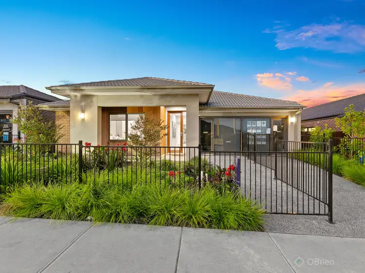 15 Observatory Street, Clyde North VIC 3978