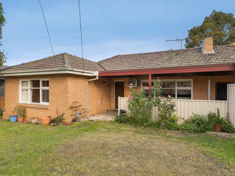 Second view of Homely house listing, 11 Susan Court, Mount Waverley VIC 3149