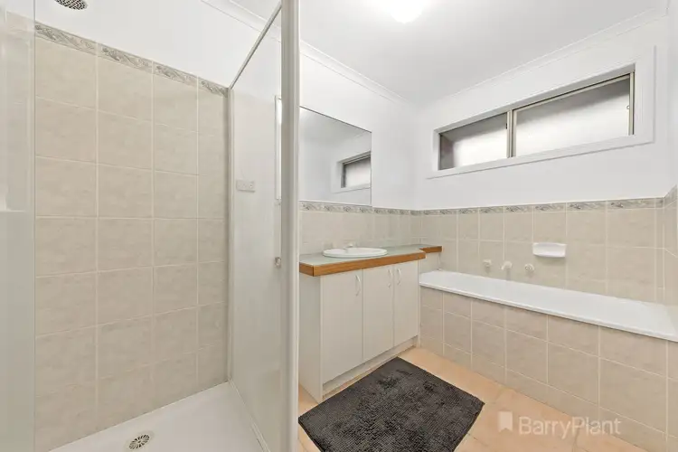 Fifth view of Homely house listing, 20 Grevillea Place, Pakenham VIC 3810