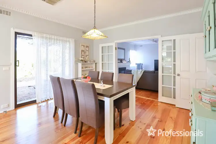 Fourth view of Homely house listing, 2 Berrigan Lane, Red Cliffs VIC 3496