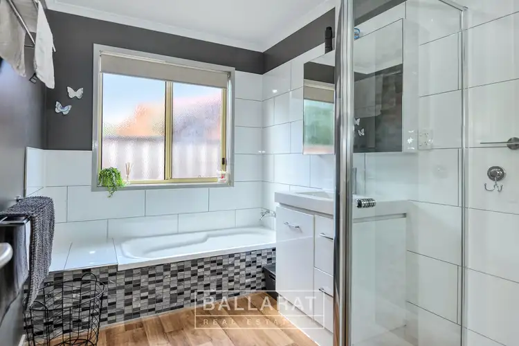 Sixth view of Homely house listing, 2 Ormond Avenue, Maryborough VIC 3465