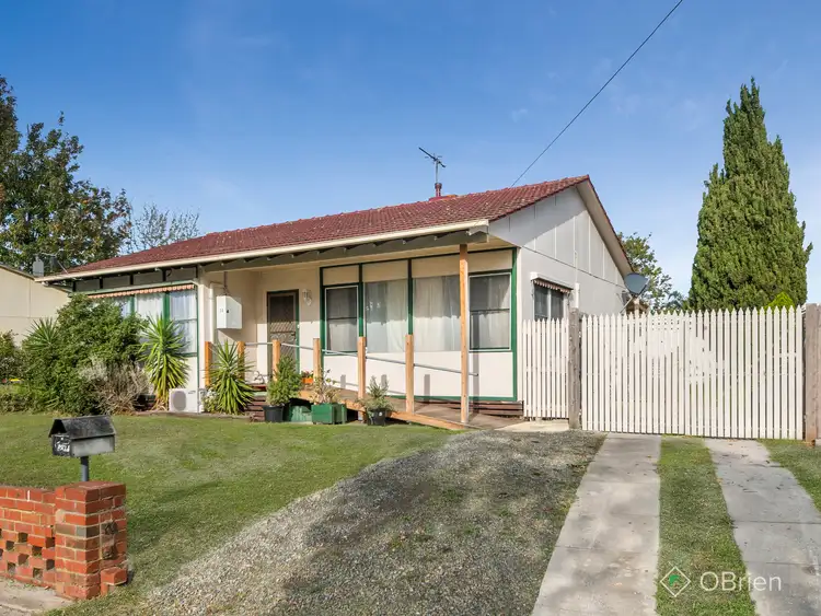 38 Norfolk Crescent, Frankston North VIC 3200