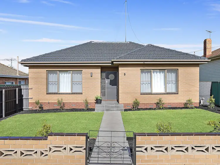 Main view of Homely house listing, 1/9 Quamby Avenue, Hamlyn Heights VIC 3215