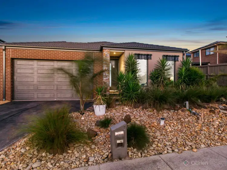 4 Alluvian Way, Carrum Downs VIC 3201