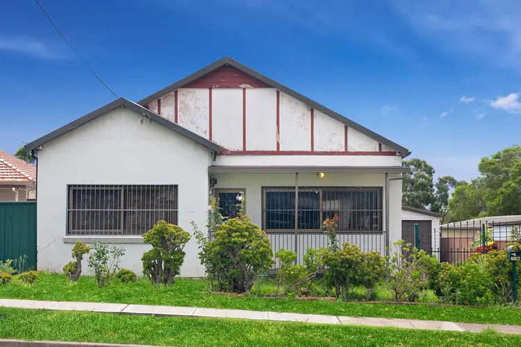 193A Juno Parade, Greenacre NSW 2190