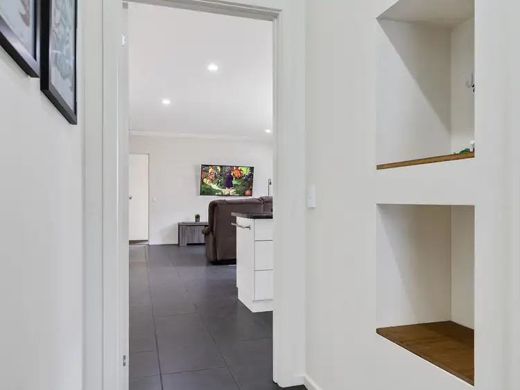 Fifth view of Homely unit listing, 2/2A Pryor Street, Mount Pleasant VIC 3350