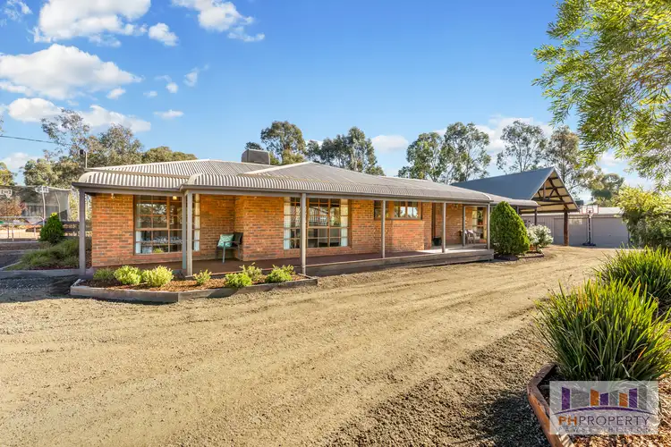 9 Settlers Place, Maiden Gully VIC 3551