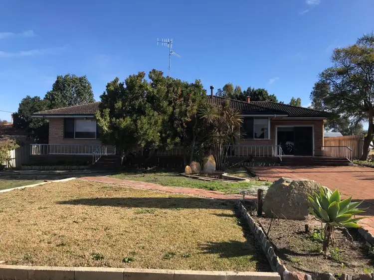 9 Golf links Road, Katanning WA 6317