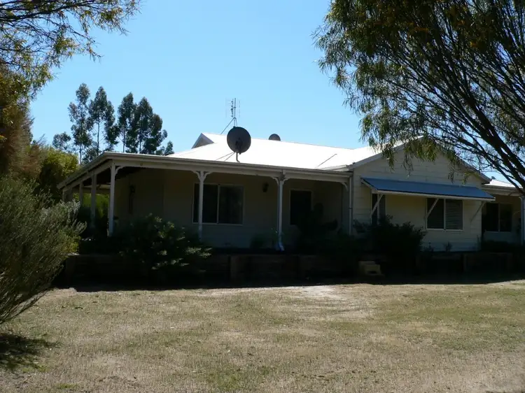 12 Steere Road, Woodanilling WA 6316