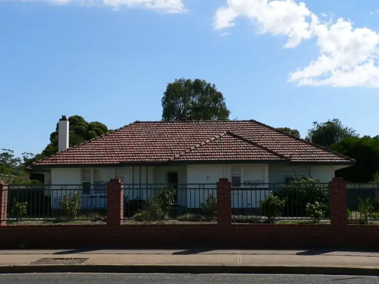 37 Adam Street, Katanning WA 6317