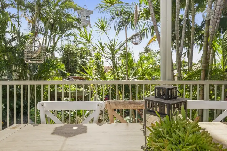 133 Bamboo Avenue, Benowa QLD 4217