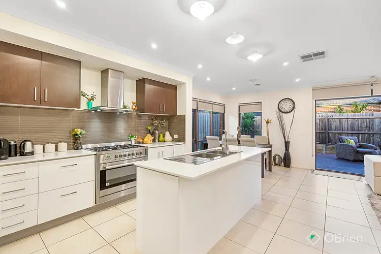 Fifth view of Homely house listing, 6 Tulip Way, Keysborough VIC 3173