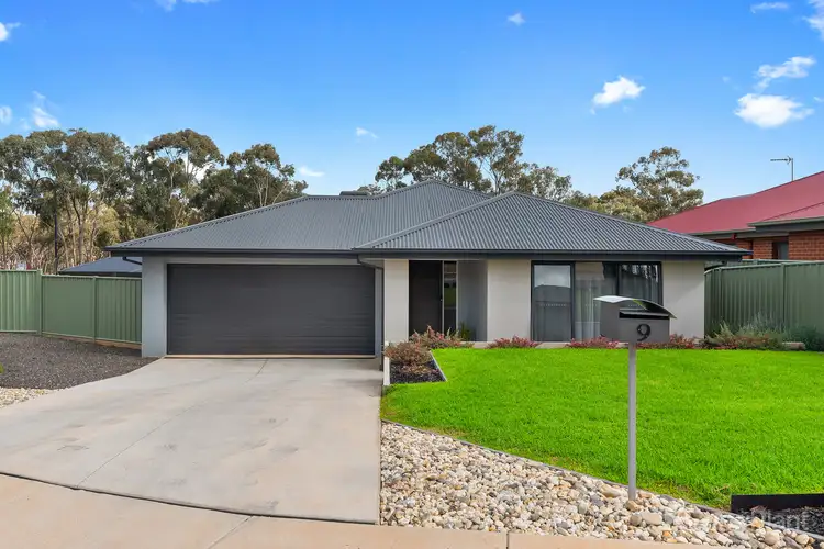 9 Merlot Close, Maiden Gully VIC 3551