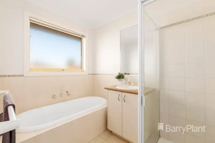 Sixth view of Homely house listing, 2 Cut Leaf Court, Bundoora VIC 3083