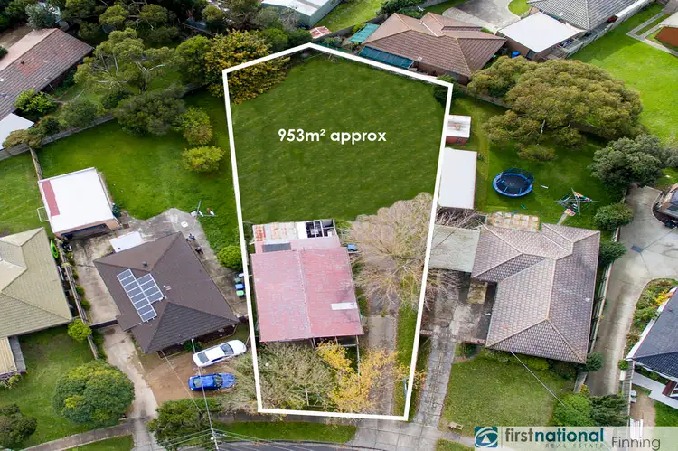 34 Circle Drive, Cranbourne VIC 3977