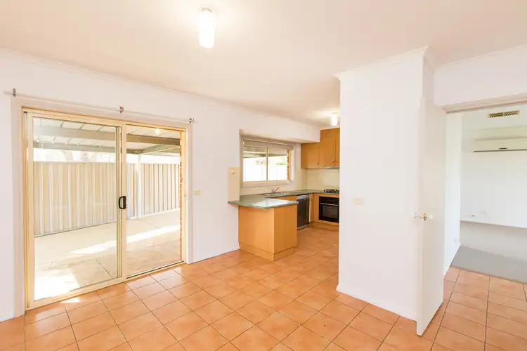 Fifth view of Homely house listing, 8 Ashwood Court, Mildura VIC 3500