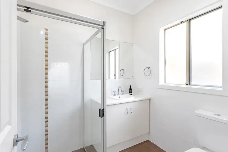 Fifth view of Homely house listing, 2/10 View Road, Woodside SA 5244