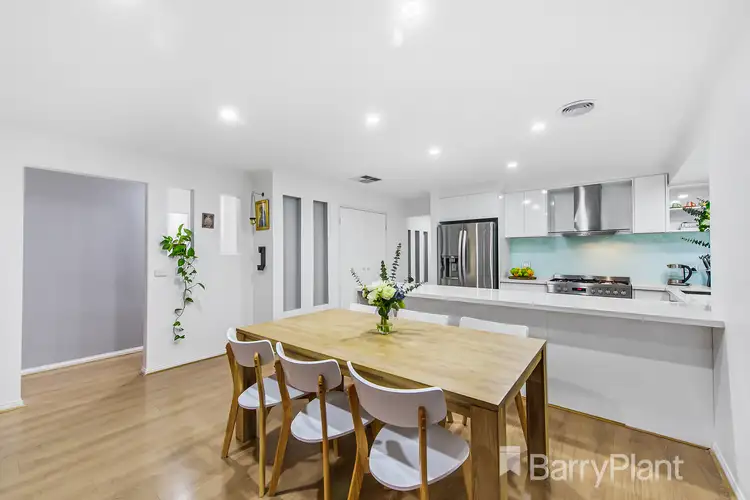Fourth view of Homely house listing, 8 Bunya Close, Caroline Springs VIC 3023