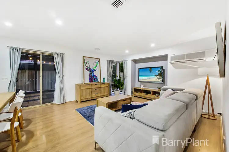 Sixth view of Homely house listing, 8 Bunya Close, Caroline Springs VIC 3023