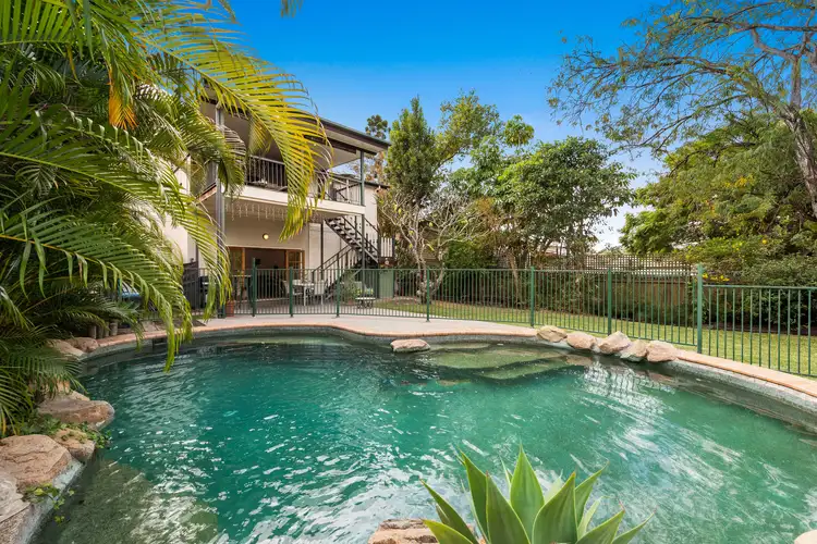 11 Holland Road, Holland Park QLD 4121