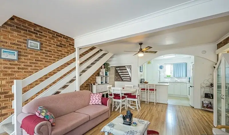 Main view of Homely unit listing, 1/4 Thornely Close, Bellara QLD 4507