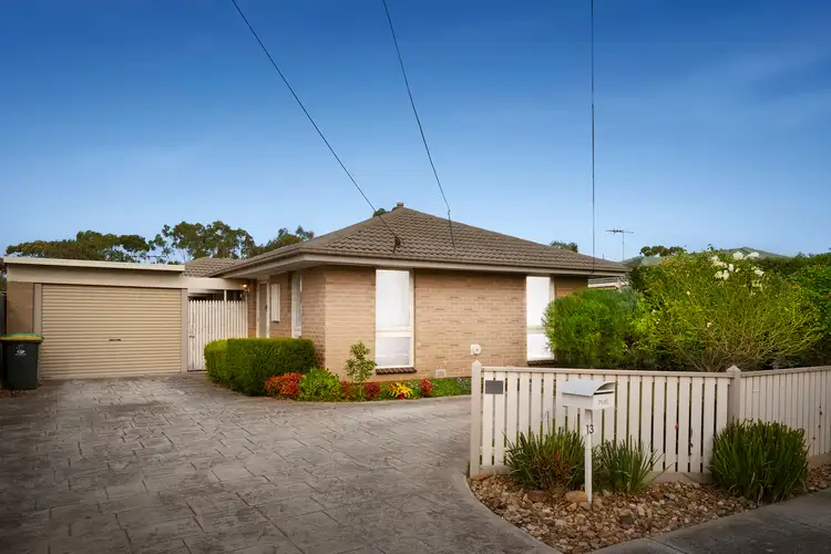13 Hedgeley Road, Kealba VIC 3021