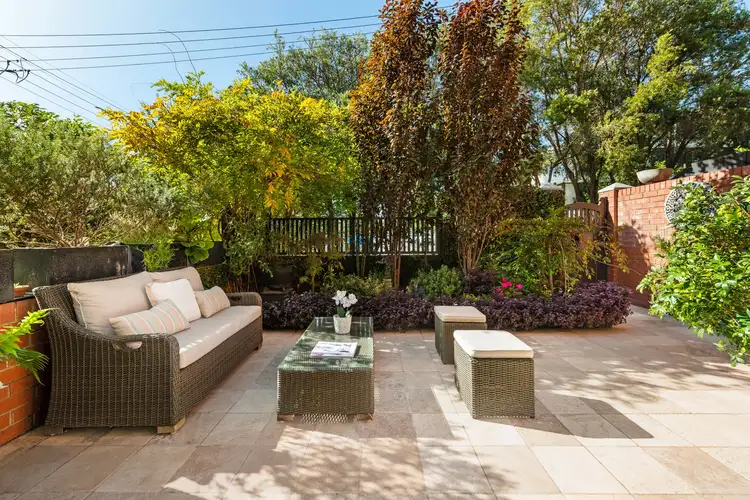 2/62 Pine Street East, Cammeray NSW 2062