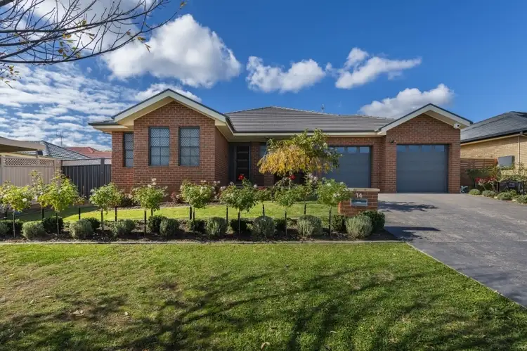 14 Tennyson Drive, Queanbeyan East NSW 2620