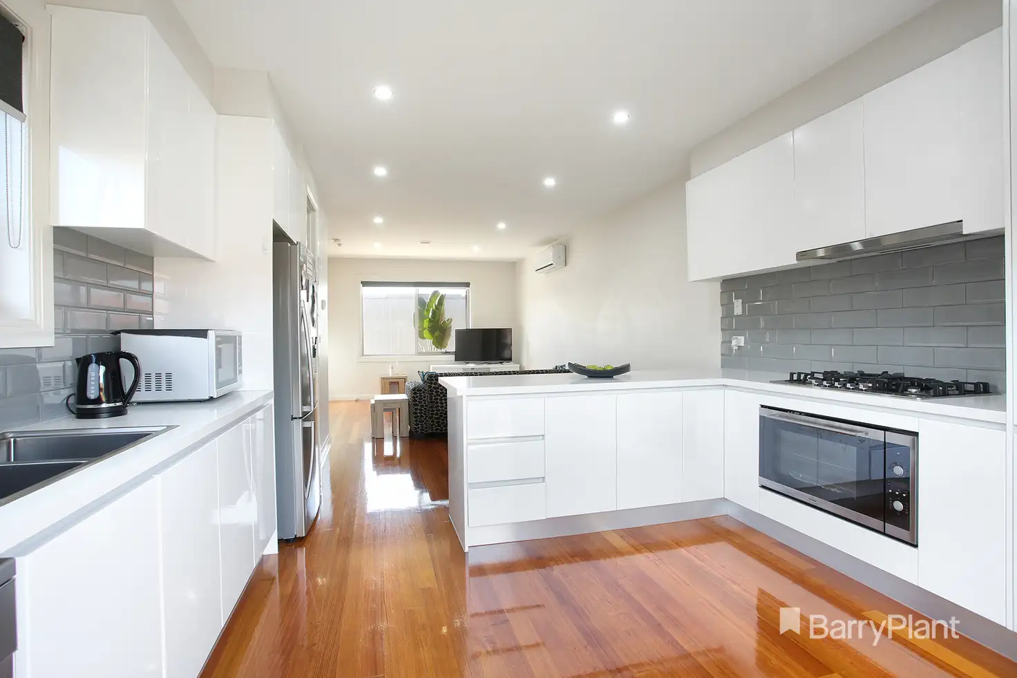 Main view of Homely unit listing, 2/137 Evell Street, Glenroy VIC 3046