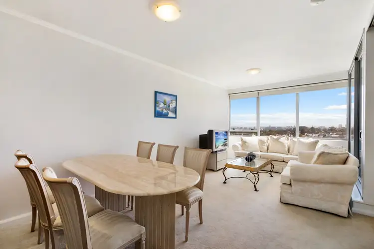 802/80 Ebley Street