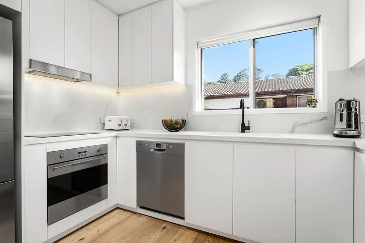 Main view of Homely unit listing, 10/15 Clarke Street, Narrabeen NSW 2101