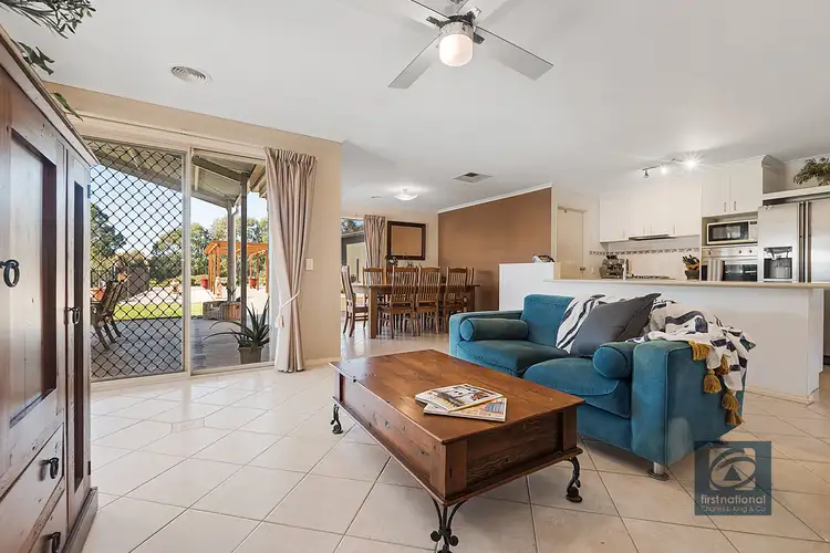 Second view of Homely house listing, 3 Craigie Court, Echuca VIC 3564