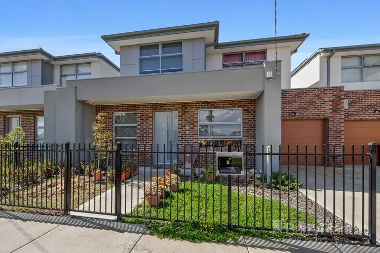Main view of Homely townhouse listing, 25 Cowra Avenue, St Albans VIC 3021